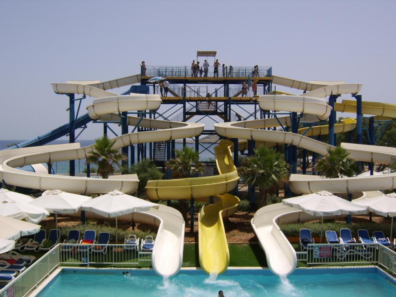 Seafront Apartment With Pool خليج سانت بول المظهر الخارجي الصورة