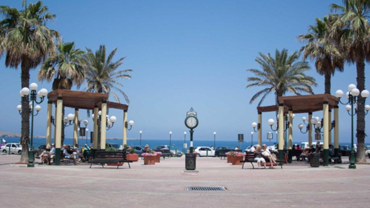 Seafront Apartment With Pool خليج سانت بول المظهر الخارجي الصورة